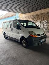 Renault Trafic 2.5 dci mit Tūv - gebrauchte Renault Trafic aus dem Jahr 2005