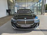 BMW  M 760Li xDrive W12 6,6 Liter - BMW 760: 760li