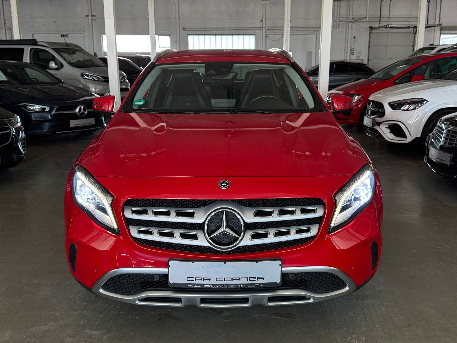 Fahrzeugabbildung Mercedes-Benz GLA 200 7G-DCT SPORTPAKET URBAN NAVI LED KAMERA