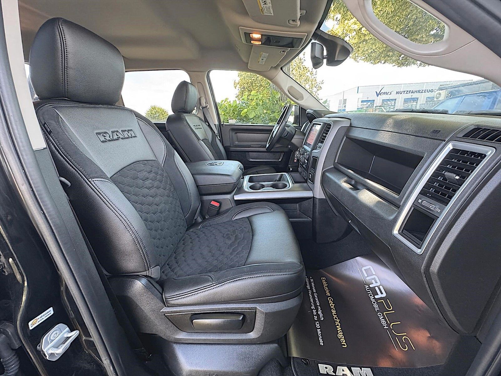 Fahrzeugabbildung Dodge RAM 5.7 V8 HEMI SPORT Offroad NIGHT 4x4 LED