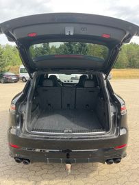 Porsche Cayenne - 10