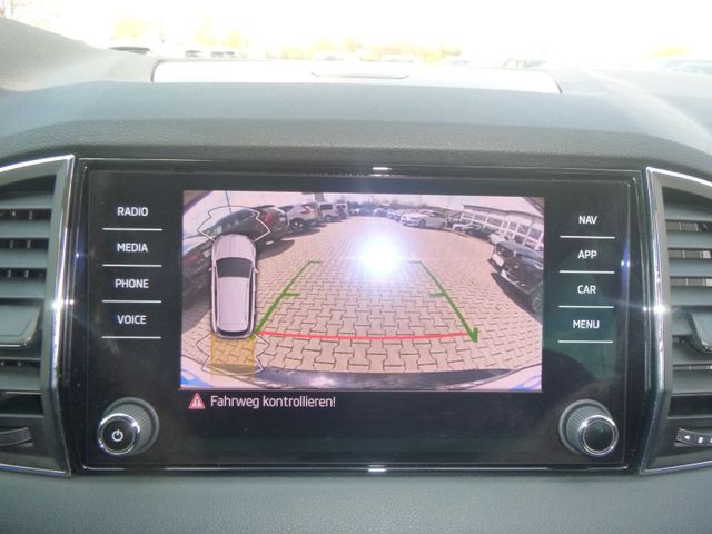 Fahrzeugabbildung Skoda Karoq 1.5 TSI ACT >Rückfahrkam/LED/PDC/SHZ
