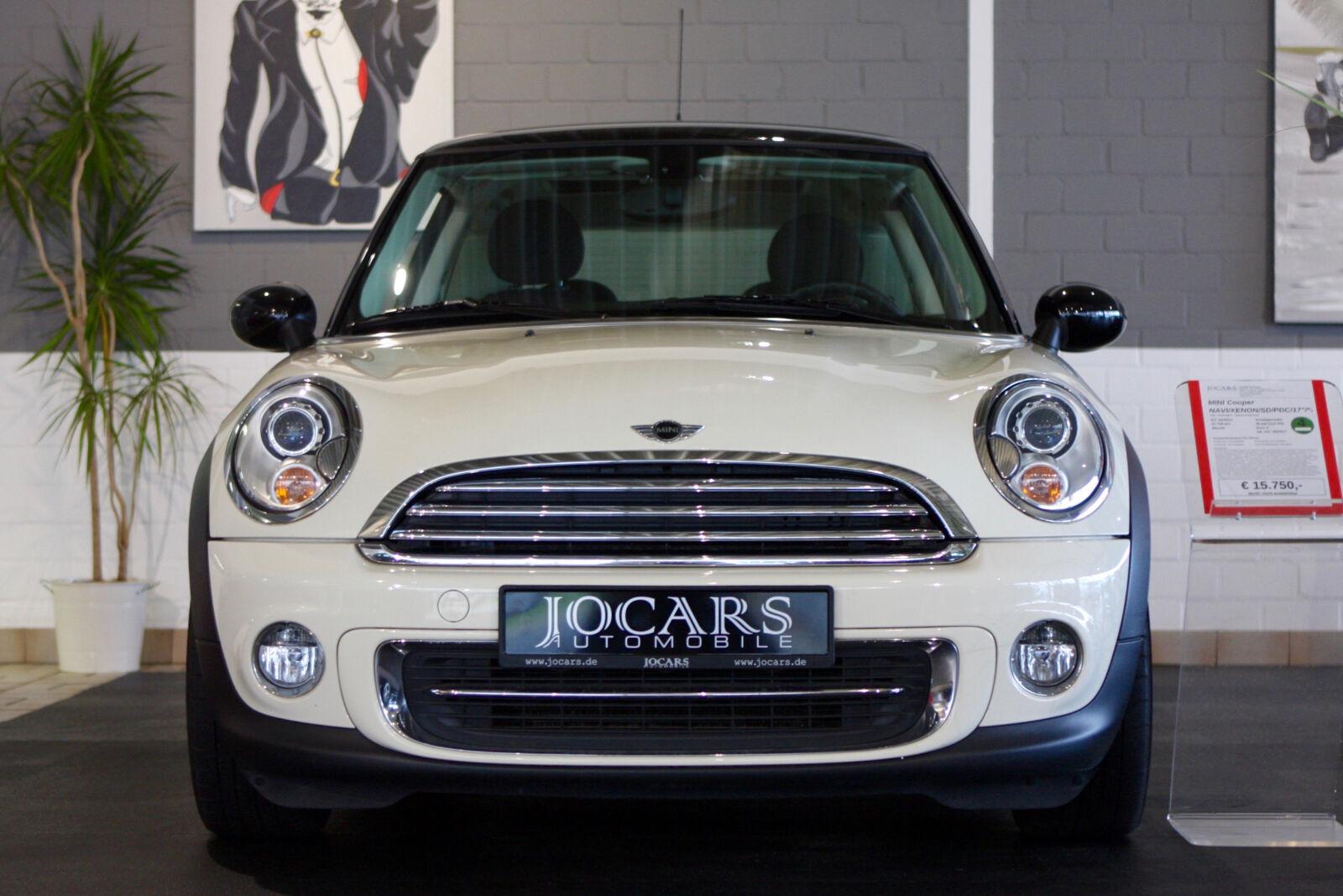 showroom-image-top