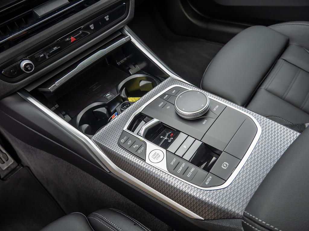 BMW M340i Touring xDrive MEMORY NAVI HUD PANO 360°