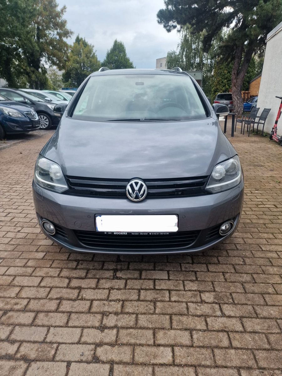 Volkswagen Golf - 1
