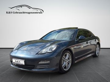 Porsche Panamera - 1