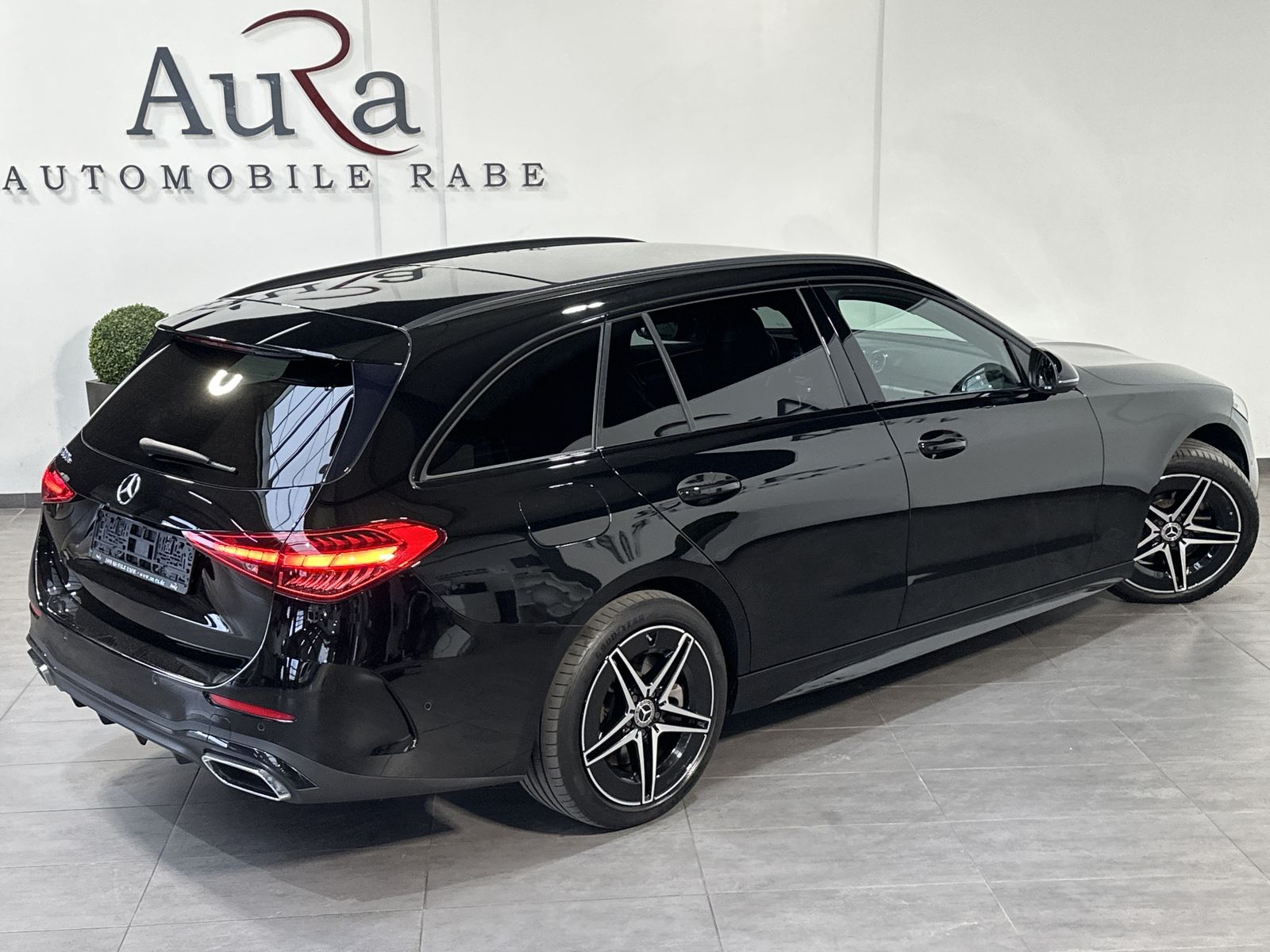 Fahrzeugabbildung Mercedes-Benz C 300e T AMG-Line NAV+LED+KAM+AHK+VCOCK+CARPLAY