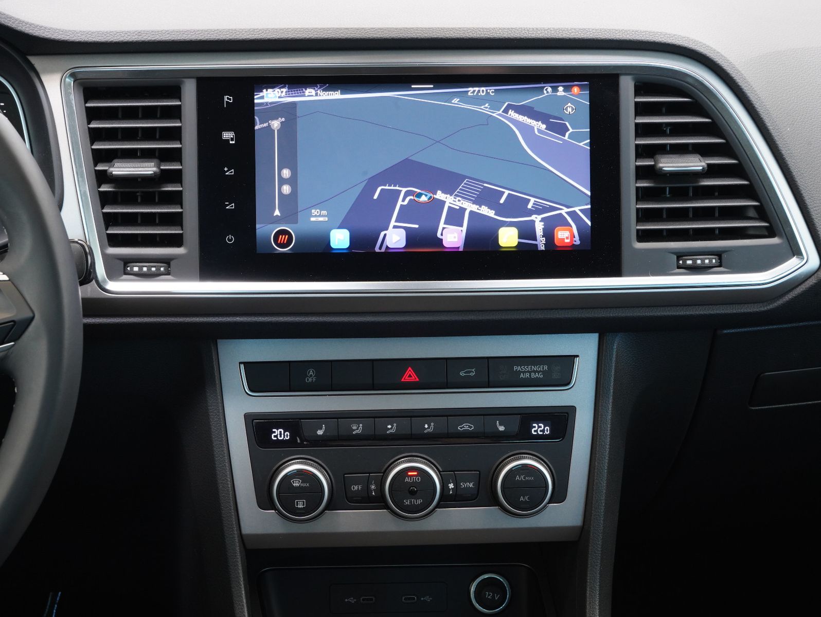 Fahrzeugabbildung SEAT Ateca 1.5 TSI ACT Xperience LED/NAVI/ACC/AHK