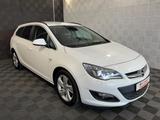 Opel Astra J Sports Tourer*ENERGY*BI XEN-SHZ-AHK-TEMP - Opel Astra: Weiß, Sports Tourer