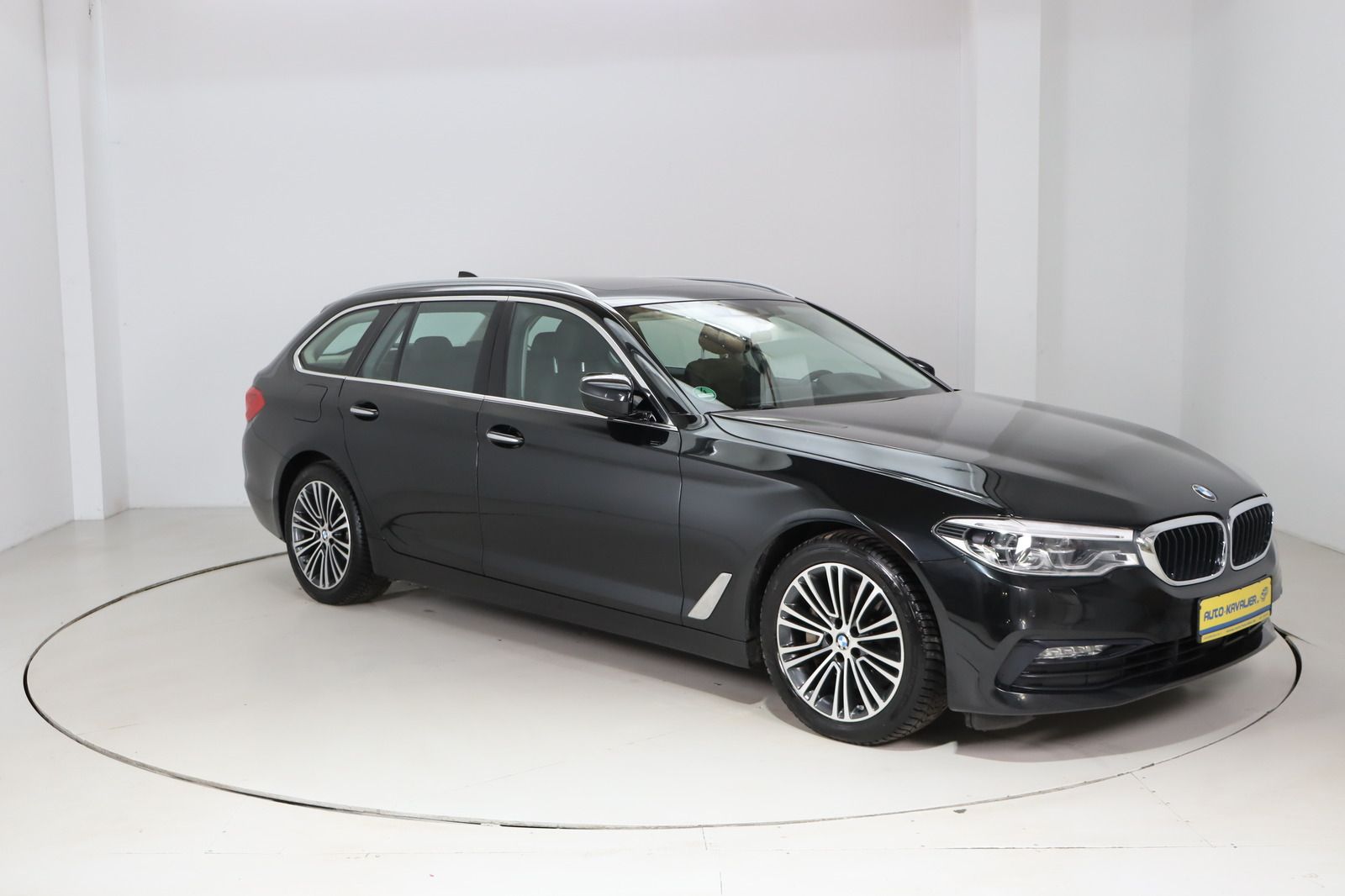 Fahrzeugabbildung BMW 530 d xDrive Sport Line * LED * HUD * Touring