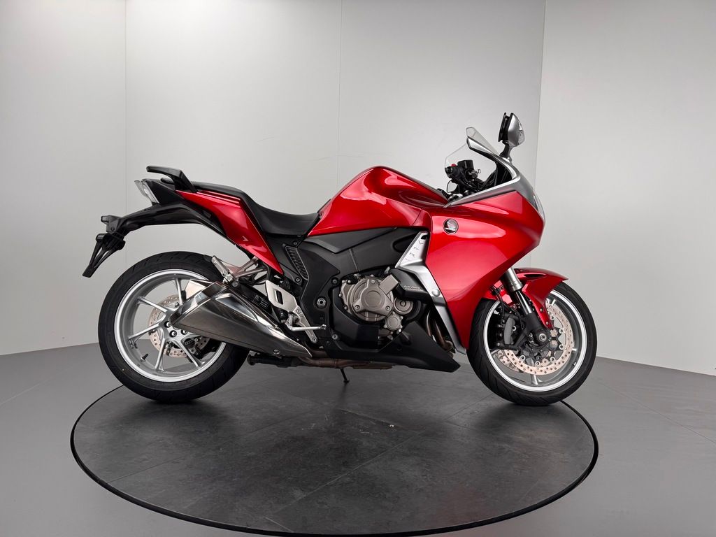 Fahrzeugabbildung Honda VFR 1200 DCT *KOFFER *TOP-ZUSTAND
