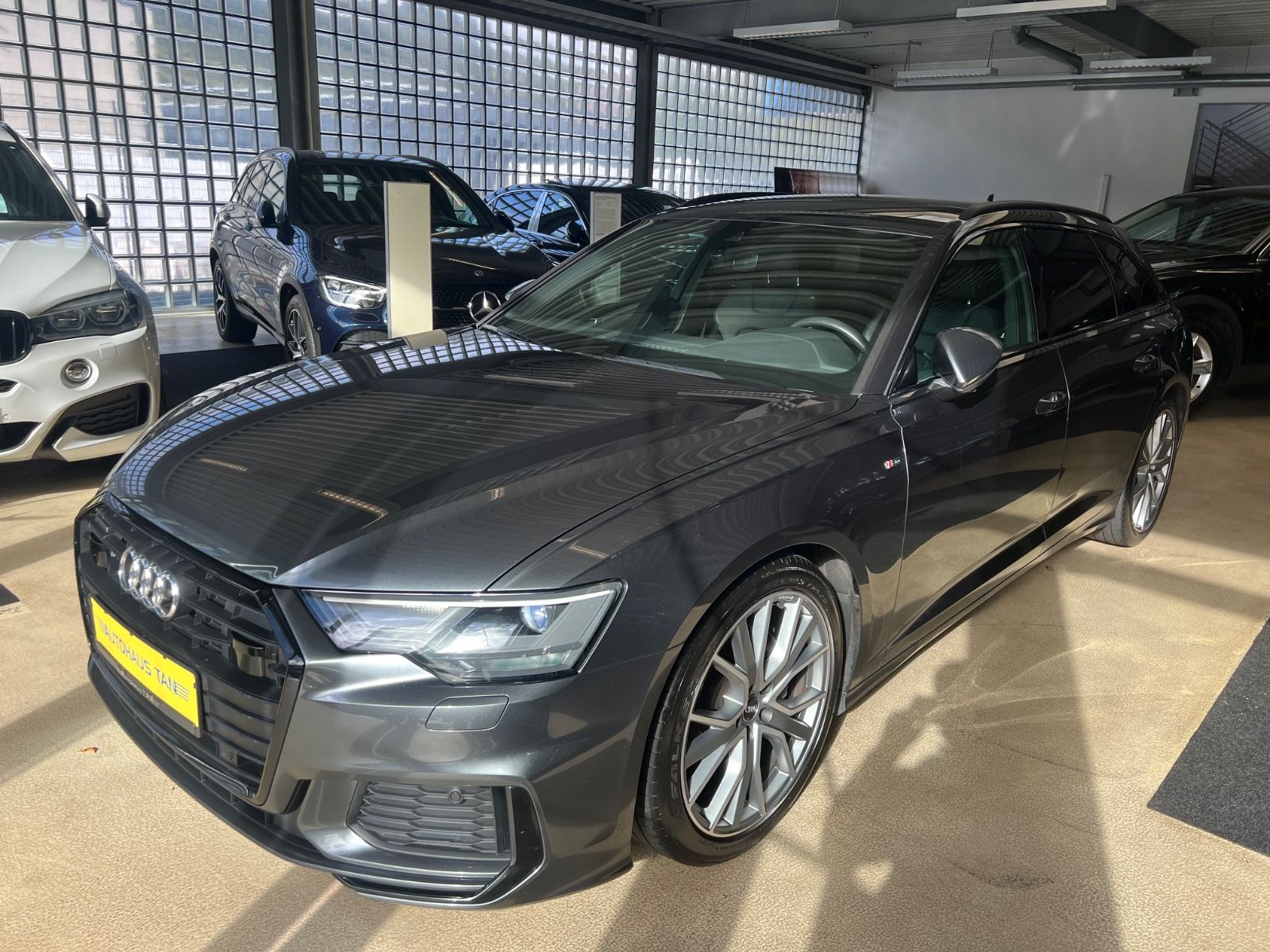 Fahrzeugabbildung Audi A6 Avant 40 TDI quattro sport S line *1.HAND*