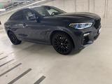 BMW X6 M50i Scheckheftgepflegt Restgarantie bei bmw  - graue BMW X6 M50