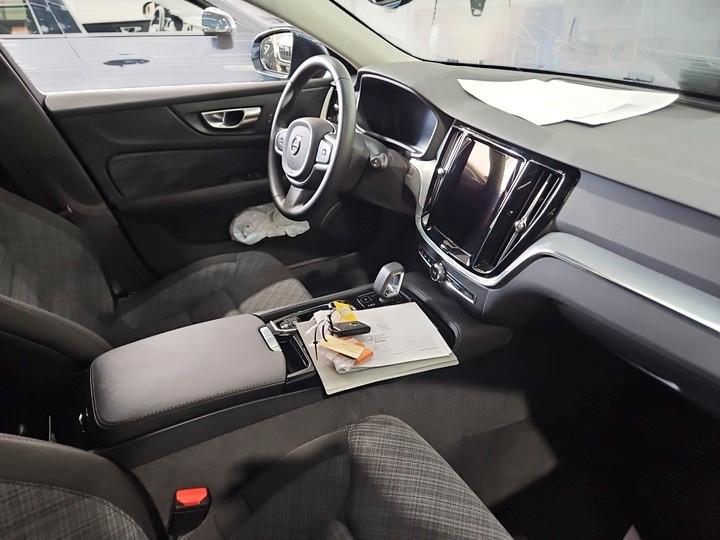 Volvo V60 Core Recharge Plug-In Hybrid AWD*AHK*MOD 26*, миниатюра 5