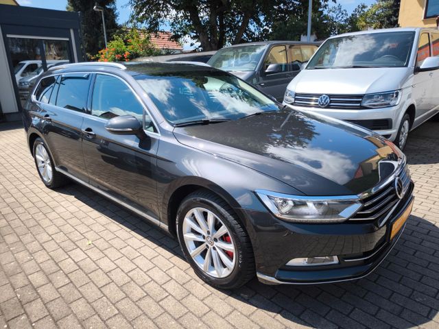 VW Passat Variant Highline*AHK*Nav*Alcant.*Standhzg