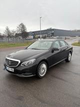 Mercedes-Benz Mercedes E300 !Rentnerfahrzeug! - gebrauchte Mercedes-Benz E 300 aus dem Jahr 2013