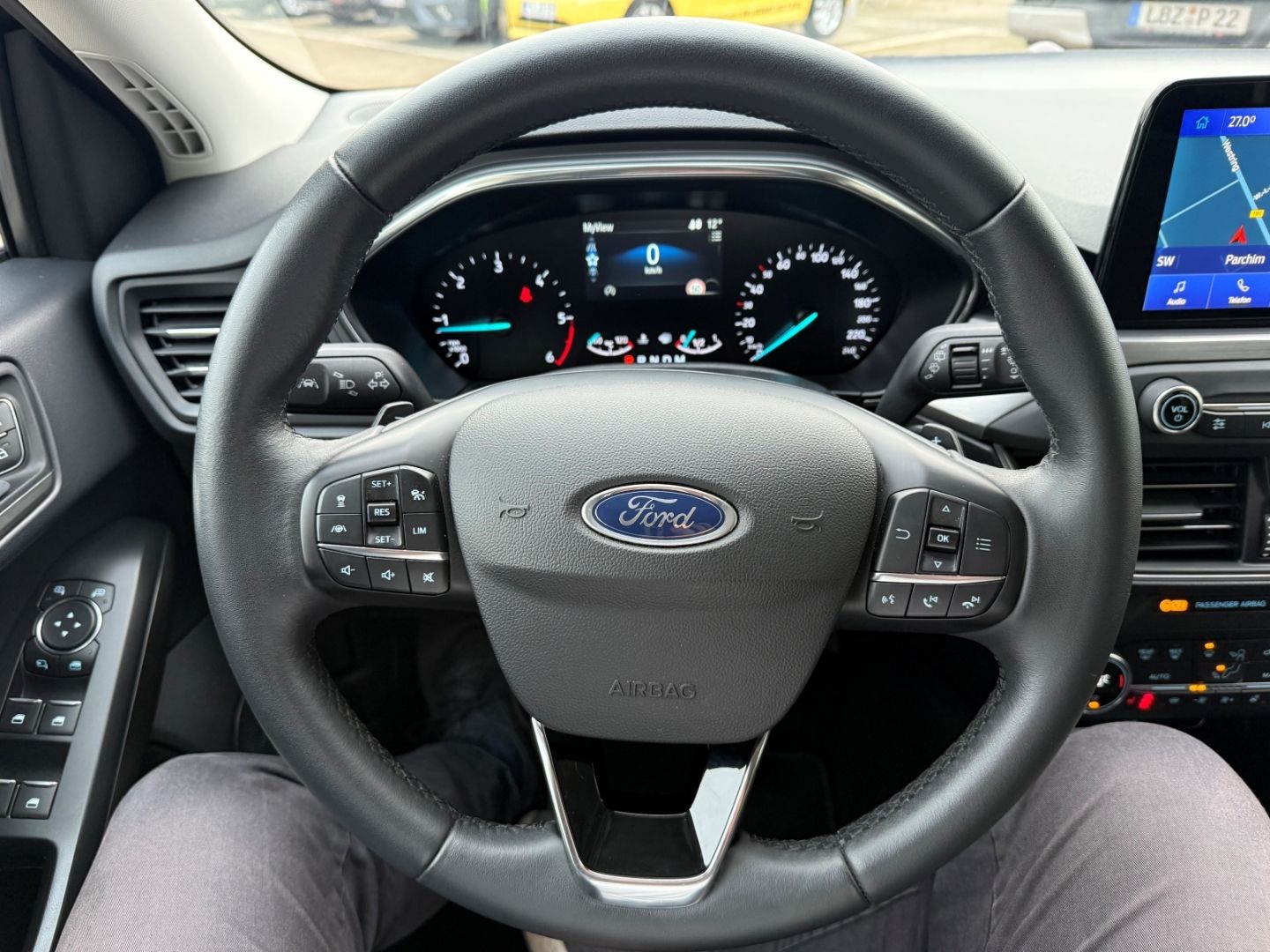 FORD Focus Titanium X Turnier AHK-Navi Digi Cockpit L - Image 15