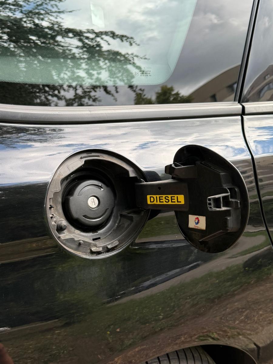 Peugeot 308 2014 — photo 8