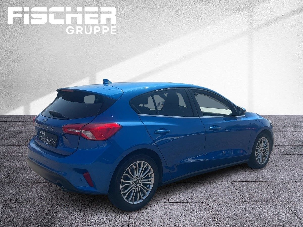 Fahrzeugabbildung Ford Focus Titanium 1.5 Eco Boost Kamera ACC