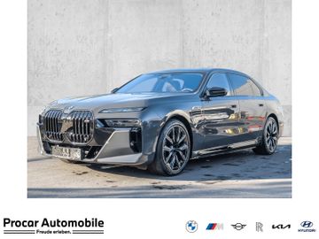 BMW Leasingangebot: BMW M760e xDrive MSport + PanoSky. + B/W + DAprof.
