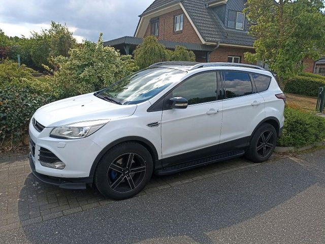 Ford Kuga top gepflegt diverse extras