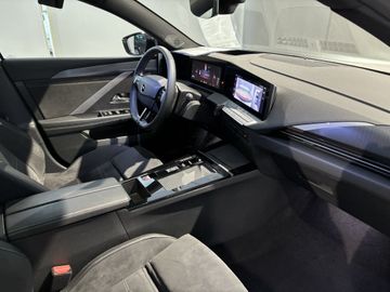 Fotografie 5 des Opel Astra 1.2 Turbo Automatik Ultimate