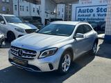 Mercedes-Benz GLA 180 NAVIGATION,R-KAMERA,STANDHEIZUNG,LEDER - Mercedes-Benz GLA 180 in Duisburg