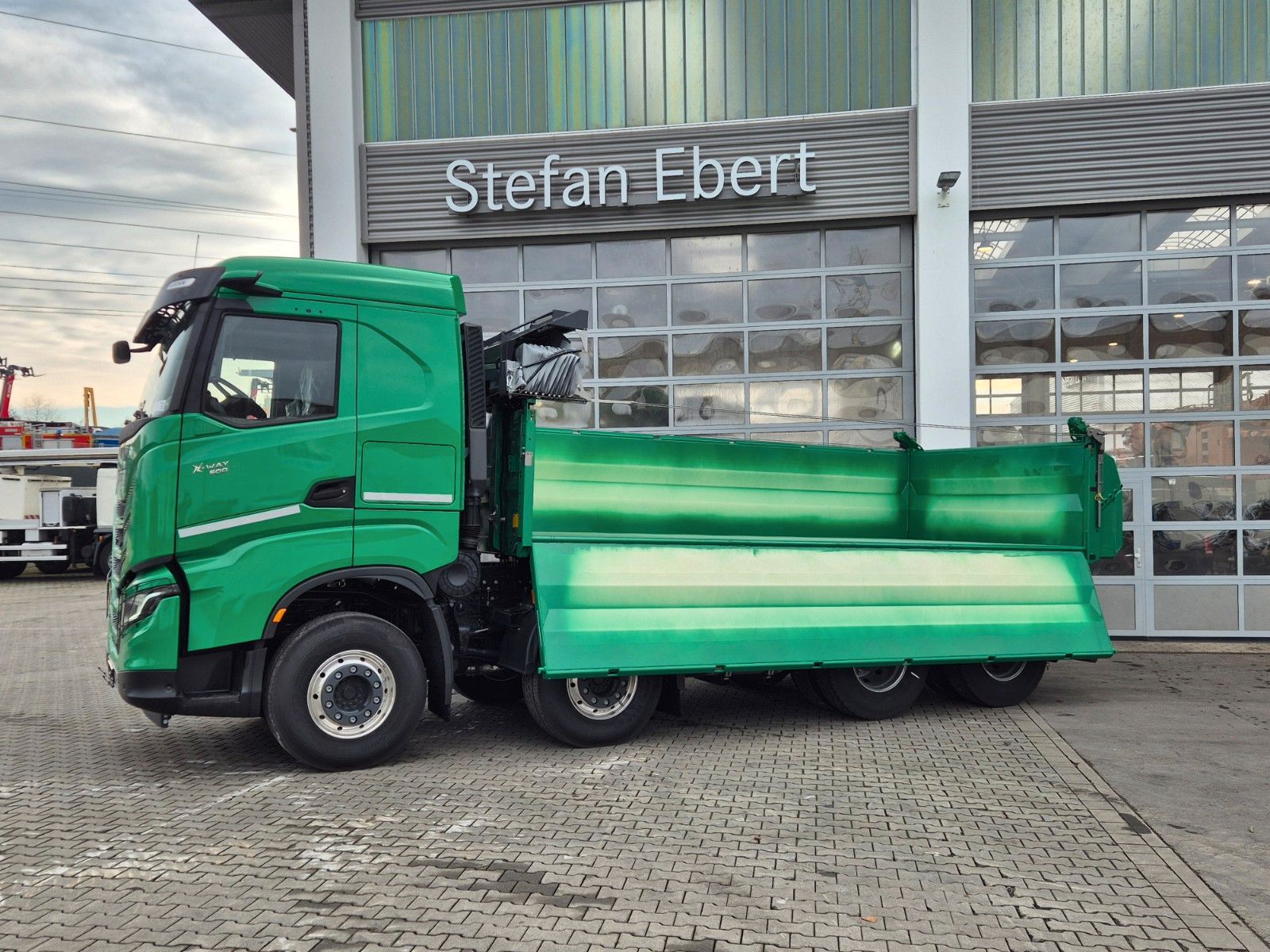 Fahrzeugabbildung Iveco AS360X50Z/P HR ON+ 8x4 Meiller AHK Intarder Cam