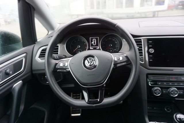 Fahrzeugabbildung Volkswagen Golf Sportsvan TSI Join Navi ACC PDC SHZ App-Con