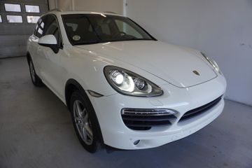Porsche Cayenne - 4