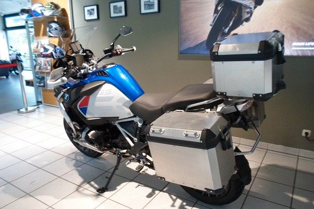 Fahrzeugabbildung BMW R1250GS ADV mit Koffer & Frästeile Paket