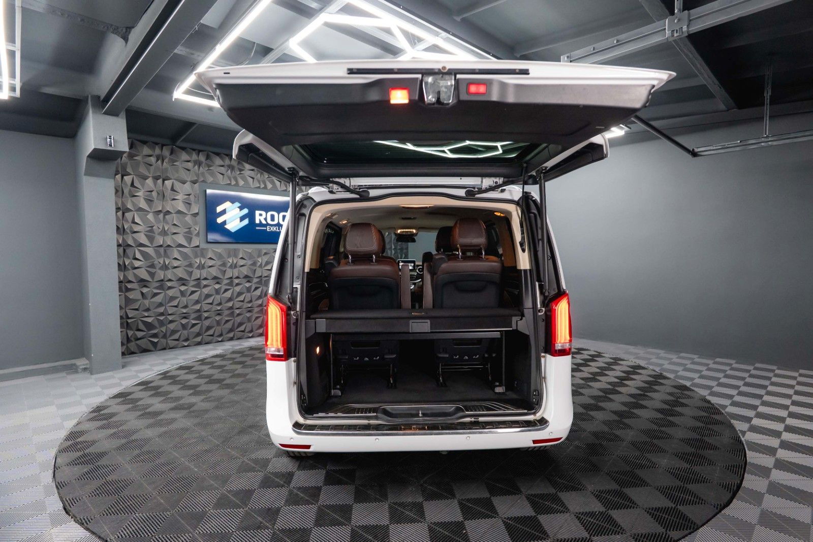 Fahrzeugabbildung Mercedes-Benz V 250 CDI AVANTGARDE EDITION 4MATIC | LED | 19%