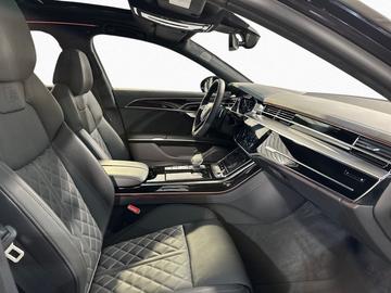 صورة مصغرة 17 لـ 2024 AUDI S8