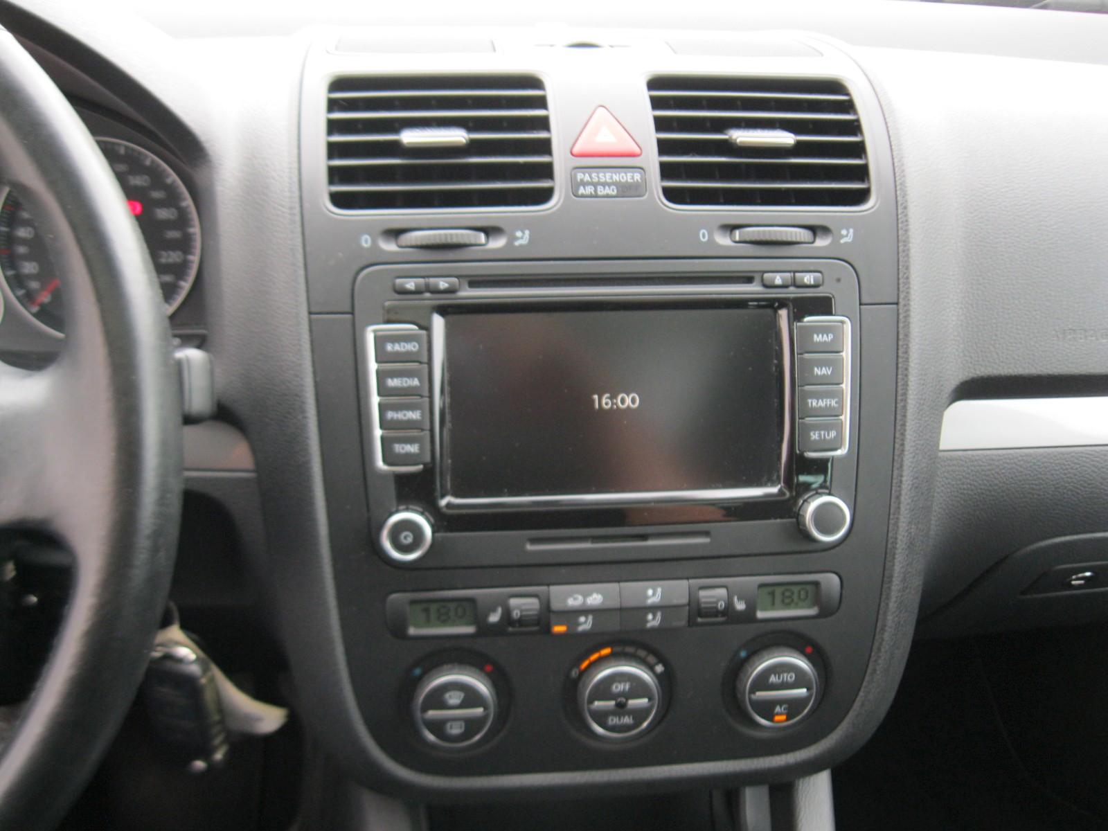 Volkswagen Golf 2009 — photo 19
