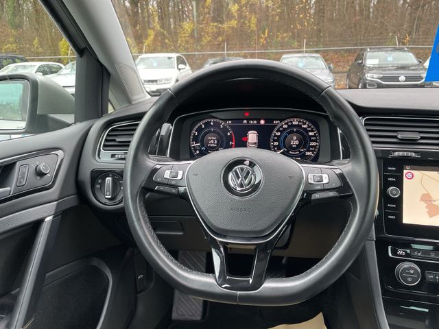 Golf Highline TSi DSG PANO Navi Kamera LED
