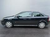 Opel Astra 1.6 16V Sport - Opel Astra mit Benzin-Antrieb: Limousine, 1.6