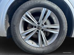 VW Touareg 3.0 TDI R-Line 4M Navi Fahrass Ahk Luft VW Touareg 3.0 TDI R-Line 4M Navi Fahrass Ahk Luft