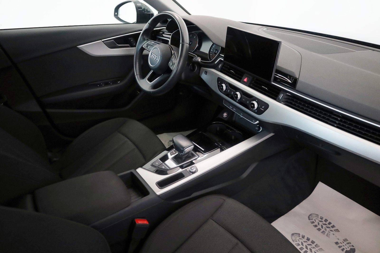 Fahrzeugabbildung Audi A4 Avant 35 TDI advanced Navi,LED,Panorama,SH,