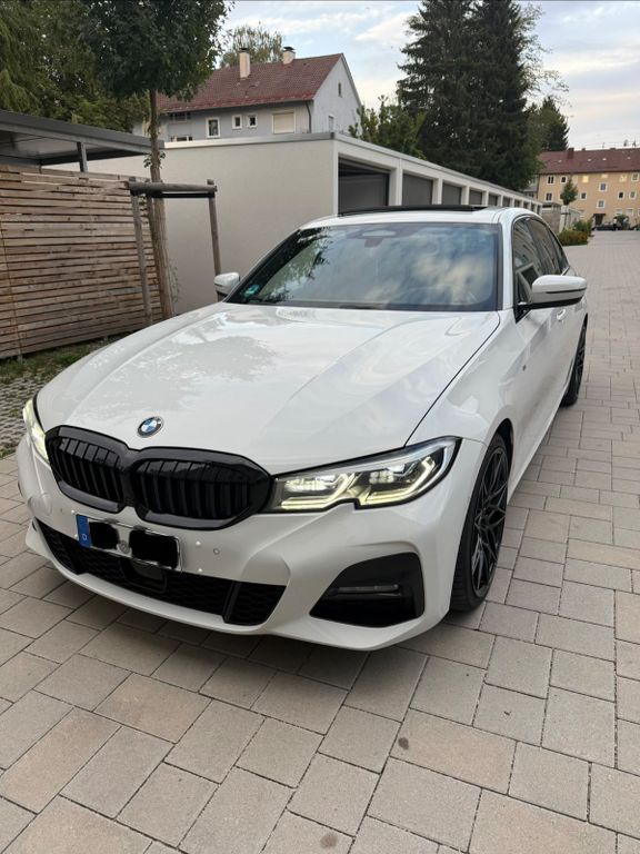 Image of BMW 330