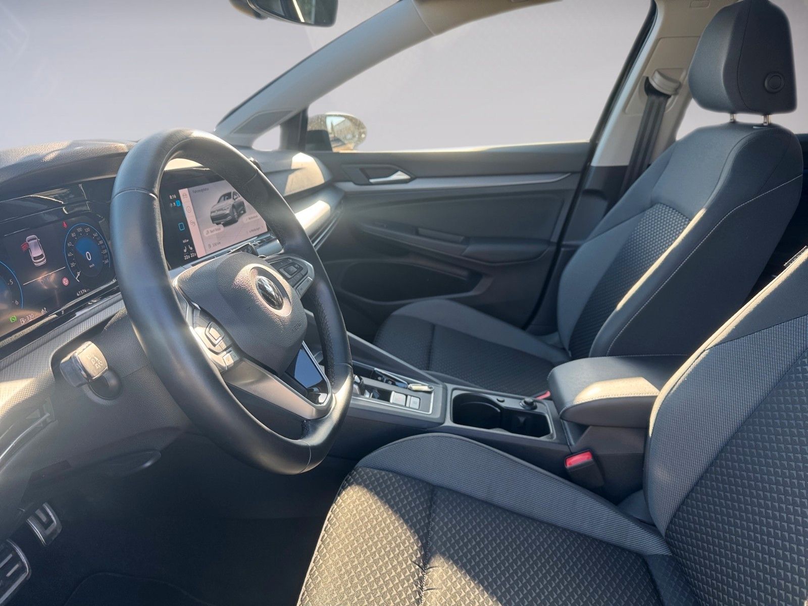 Fahrzeugabbildung Volkswagen Golf VIII Lim. Active 2.0 TDI