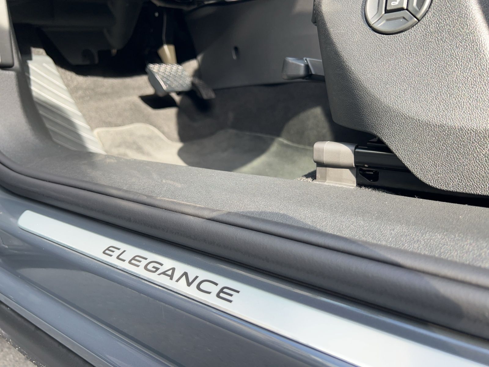 Tayron Elegance 1.5 eTSI DSG AHK*Navi*ACC*