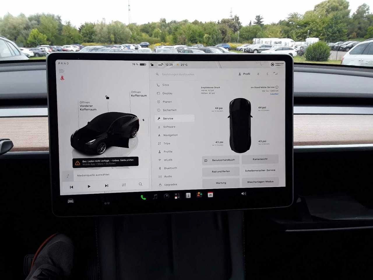 Fahrzeugabbildung Tesla Model Y RWD NAVI/LED/KAMERA/SPORT/PANO./WÄRMEP.