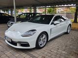 Porsche Panamera 4 E-Hybrid - Porsche Panamera aus 2018 mit Hybrid-Antrieb