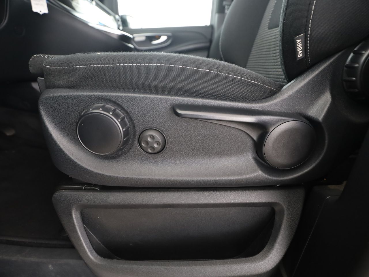 Mercedes-Benz V 250 d Lang AHK Distronic StandHz Kamera Night foto 18