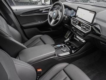 صورة 5 لـ 2024 BMW IX3