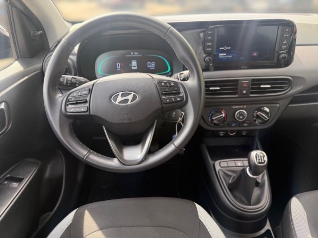 Fahrzeugabbildung Hyundai i10 1.0 Select +KIMA+NAVI+TEMPOMAT+RADIO+UVM+