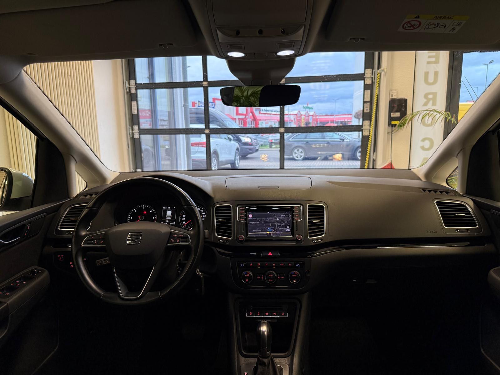 Fahrzeugabbildung SEAT Alhambra Style / NAVI / KLIMA / KAMERA