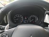 Mitsubishi Outlander 2.0 MIVEC Plus ClearTec 4WD CVT Plus - Mitsubishi Outlander: Plus