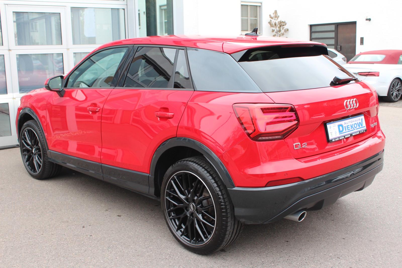 Audi Q2 30 TFSI/Sport/LED/PDC/Cam/Navi/SHZ/>FAST NEU<