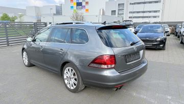 Volkswagen Golf - 6
